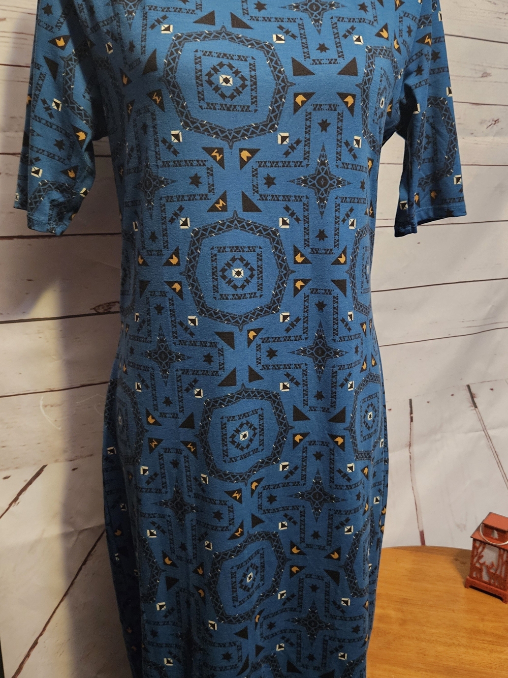 LuLaRoe Blue Geometric Print Top